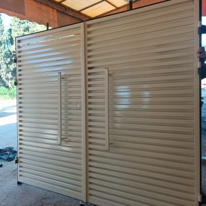 Porte battante lame z 03