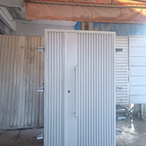 Porte battante pliee 01