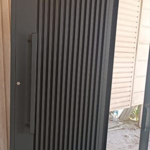Porte battante pliee 02
