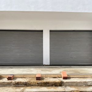 Portes rideaux lame bombee pleine 02
